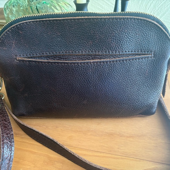 Elegant Dark Brown Crossbody Bag - Picture 4 of 8